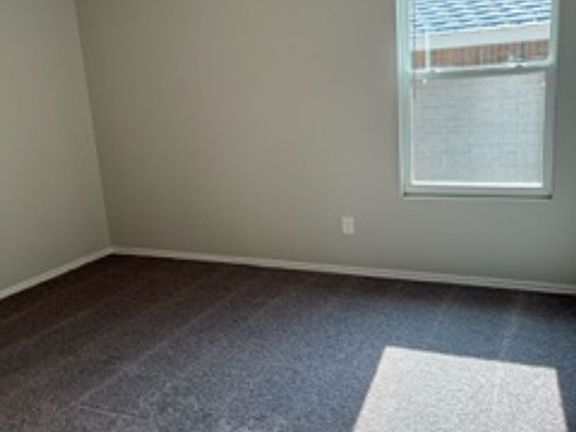 5th image of 2920 NW 195th St