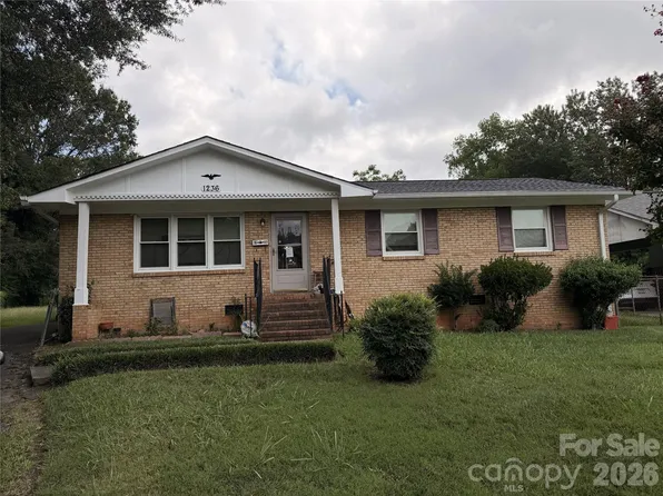 1236 Mount Kisco Dr, Charlotte, NC 28213