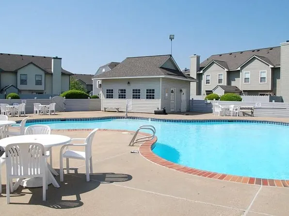 634 Ridge Cir, Chesapeake, VA 23320