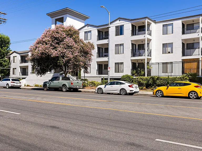 The Plaza at Canoga Park — Photo 29