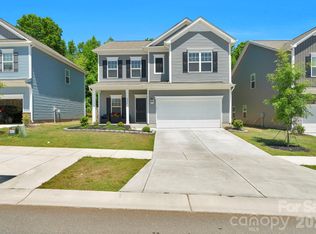 6028 Gala Ln, Charlotte, NC 28215