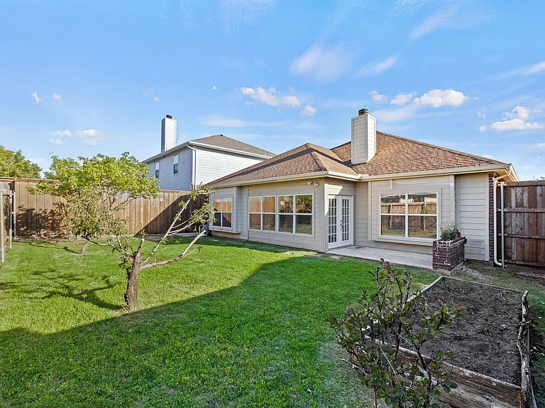 14710 Crystal Lake Dr — Photo 25