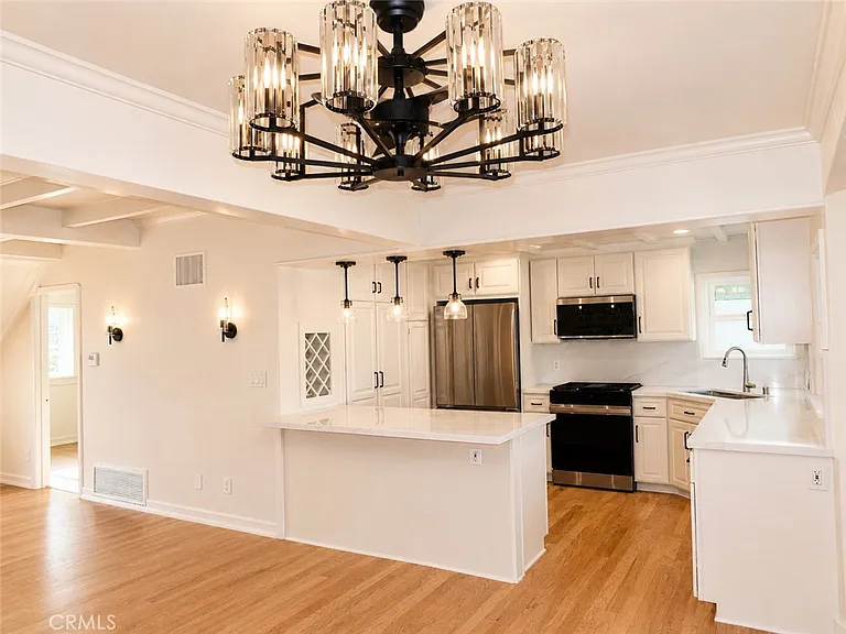 308 Coral Ave — Photo 3