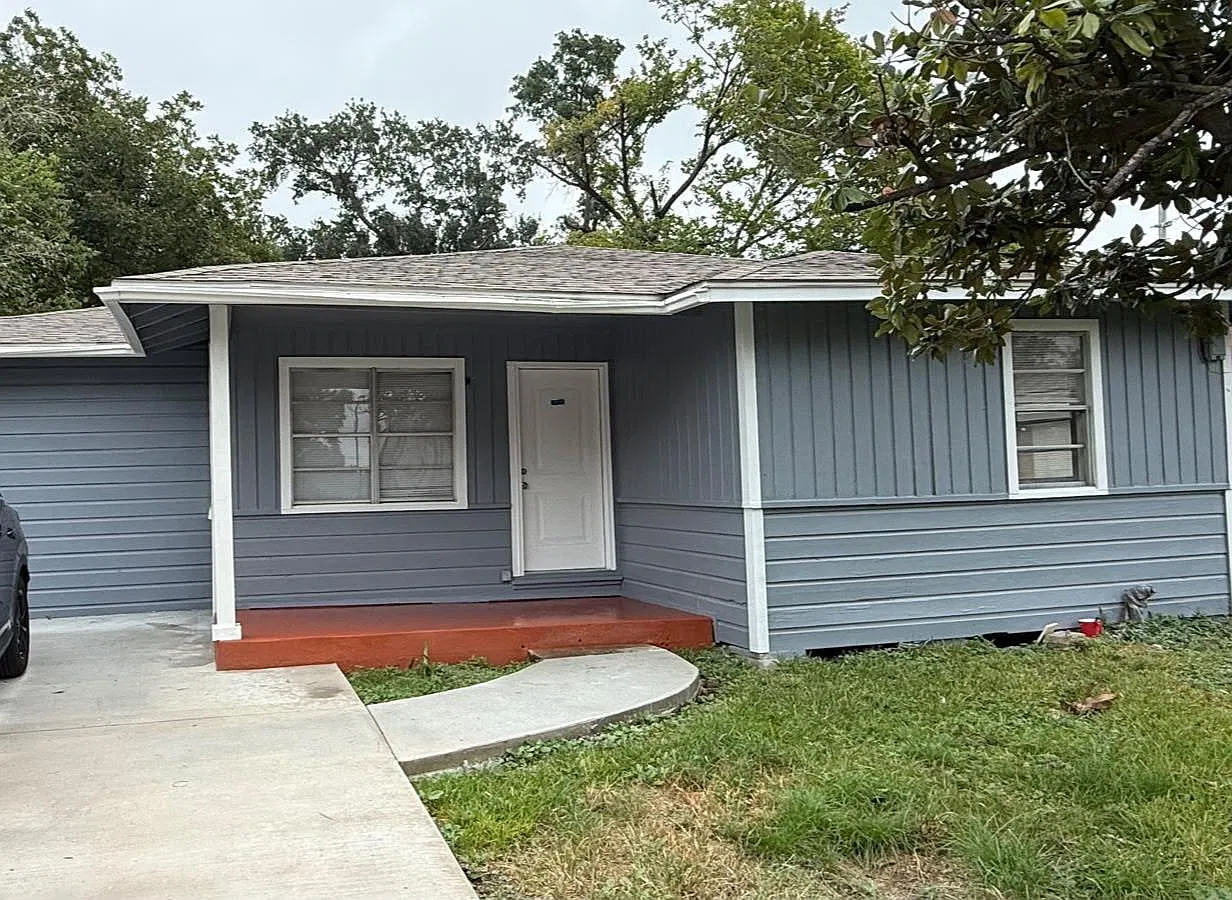 3 bed, 2.0 bath, 1032 sqft, $1,650 — Photo 1