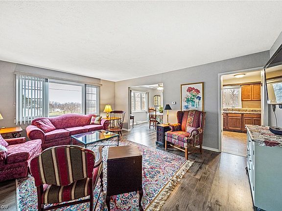 5th image of 7560 Hollycroft Ln APT 16C