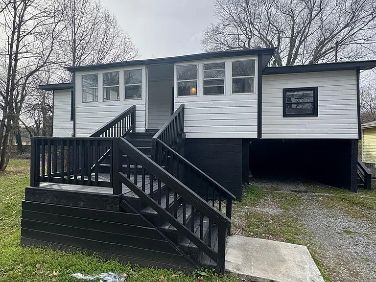 7 Landrum Pl SW — Photo 3