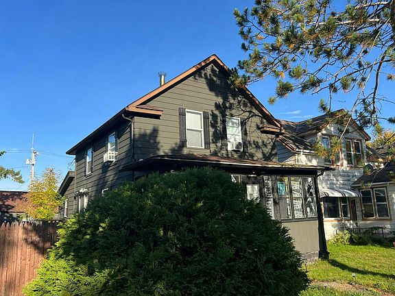 3rd image of 227 Sharon St