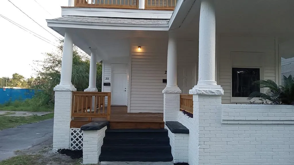 1 bed, $950 — Photo 1