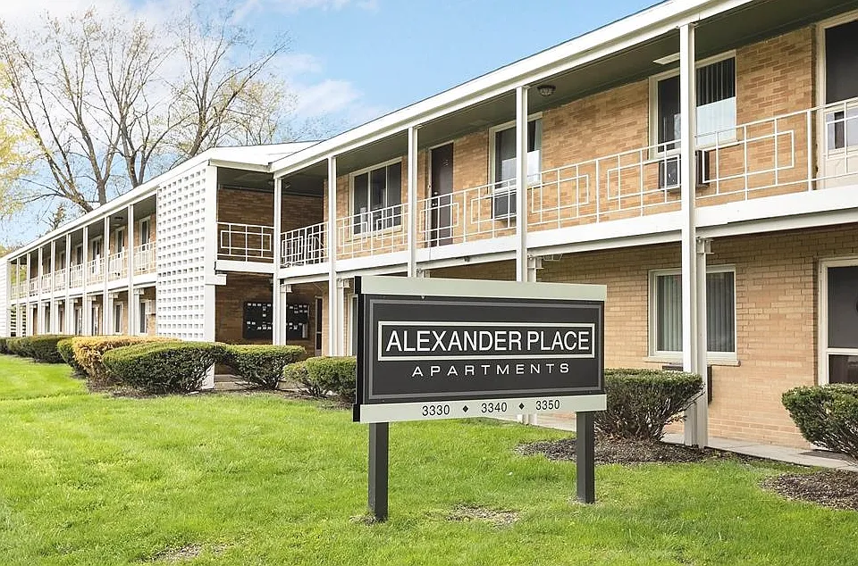 3330 Greenfield Rd #23