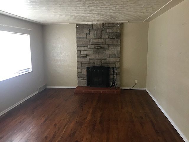 1st image of 131 Lincoln Ave
