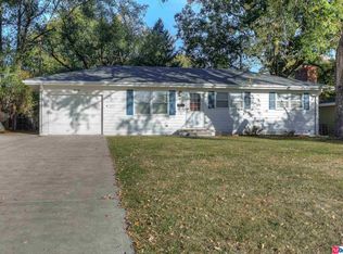 3620 Cornhusker Dr, Omaha, NE 68124