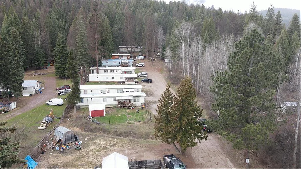 162 Pioneer Rd — Photo 1