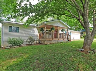 103 Highland Rd, Brevard, NC 28712