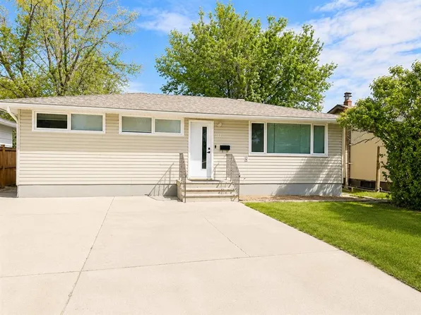 1317 17th Ave S, Lethbridge, AB T1K 1A3