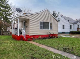 920 California St NW, Grand Rapids, MI 49504