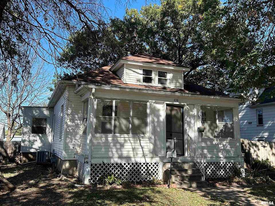 1st image of 430 E 31st St