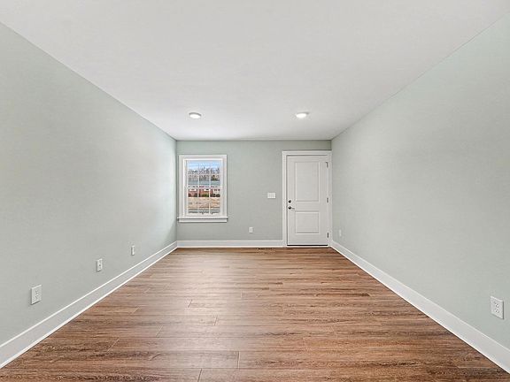 3rd image of 2702 Durham St