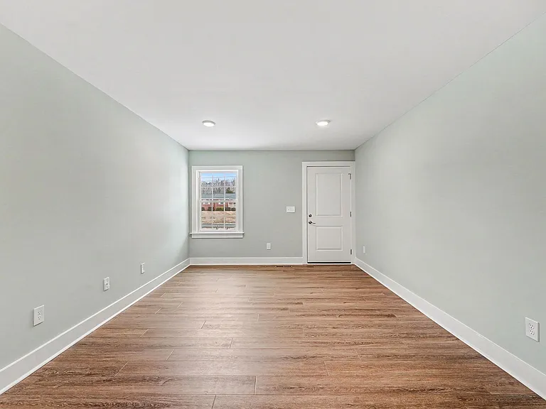 2702 Durham St — Photo 3