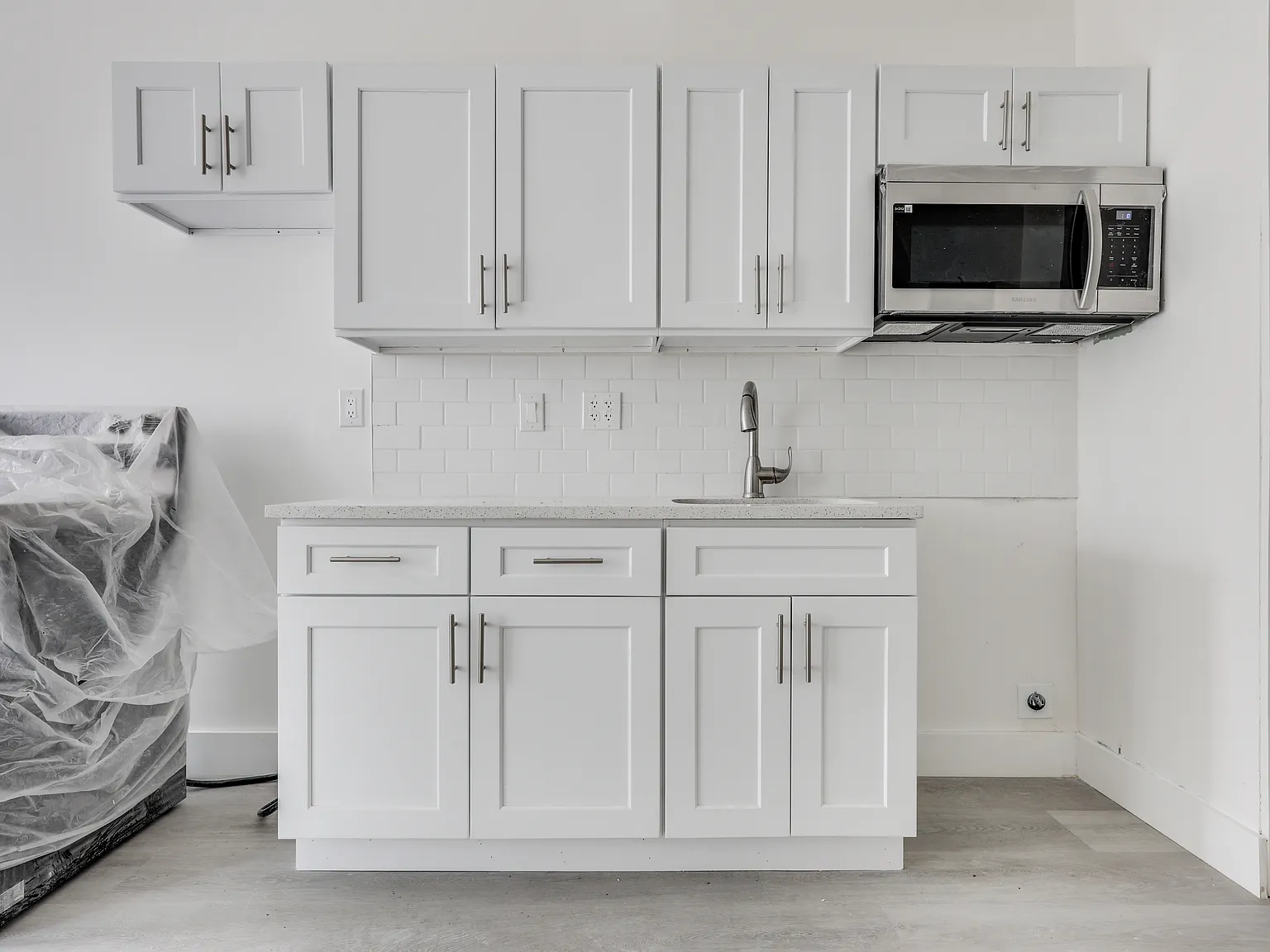 431 Warwick Street — Photo 3