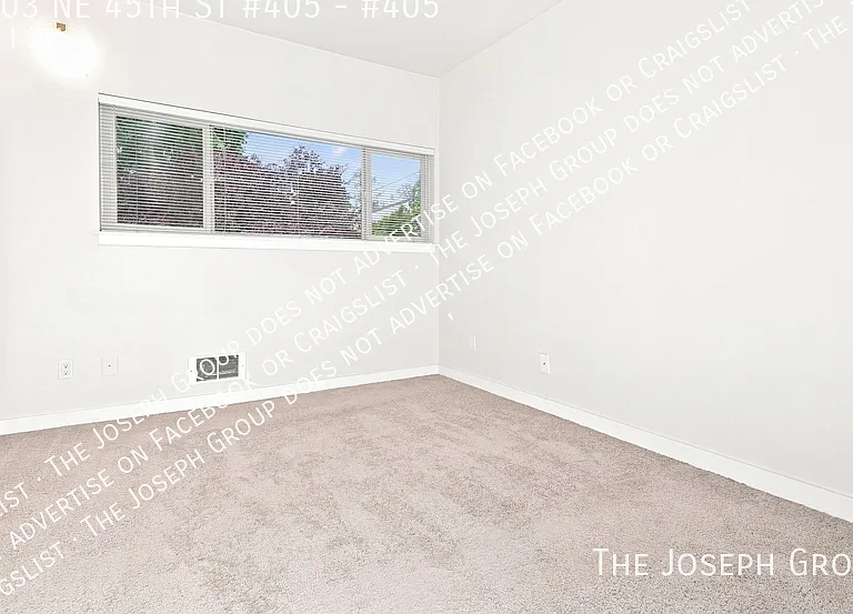Laurelhurst — Photo 14