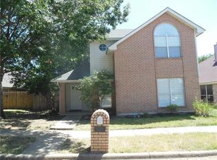 838 Greenridge Dr, Arlington, TX 76017