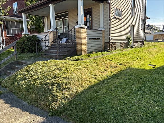 3rd image of 211 Cedar Ave