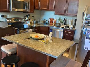 18 Hull St #4R, Boston, MA 02113