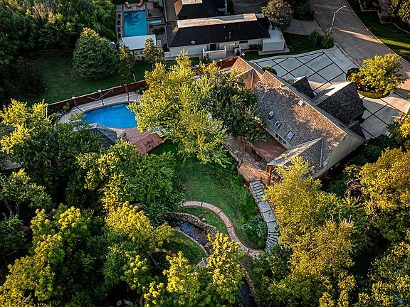 4th image of 4508 Tamarisk Dr