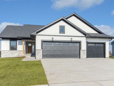 1101 High Ridge Trl, Solon, IA, 52333