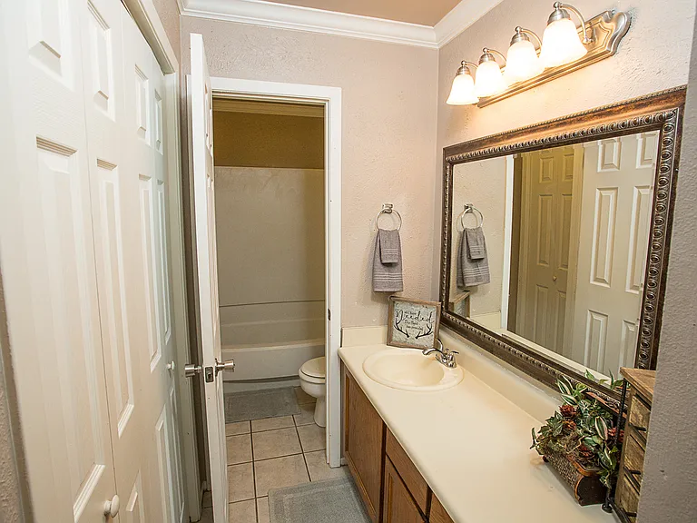 Preservation Hill Condominiums — Photo 10
