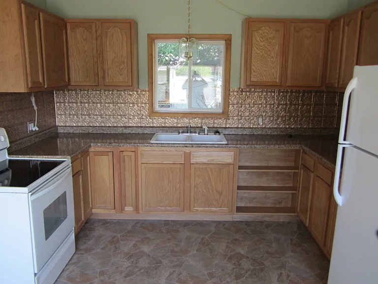 633 Lake St — Photo 3
