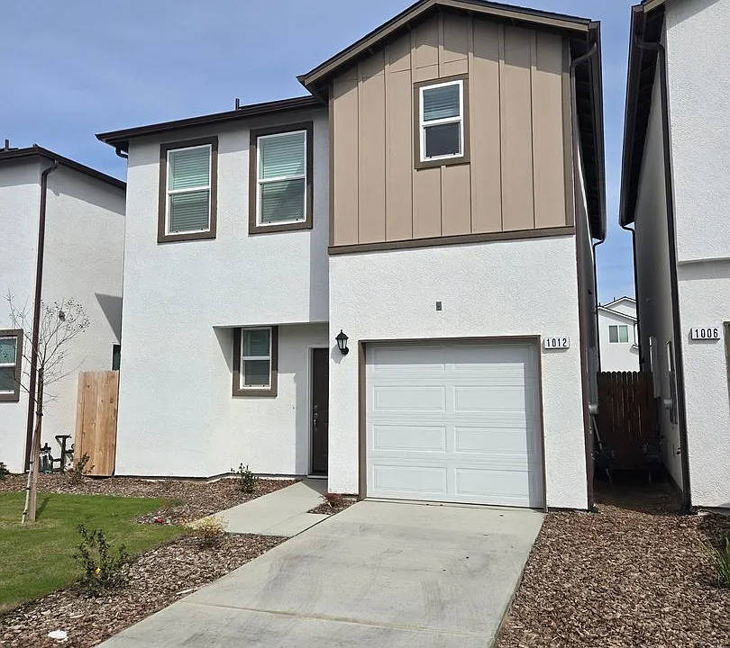 1012 Buena Vista Ln
