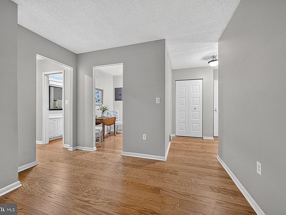 5th image of 205 E Joppa Rd