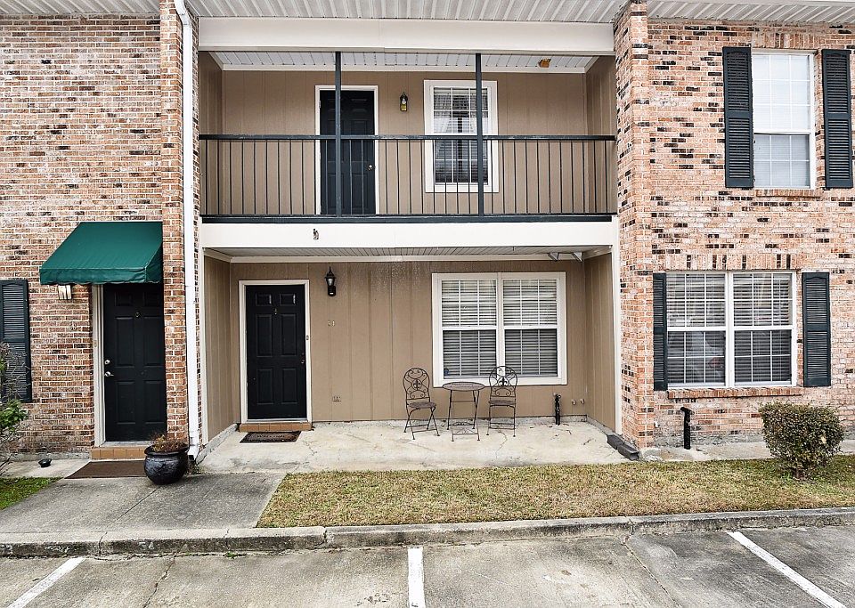 1st image of 4625 Parkoaks Dr APT 54