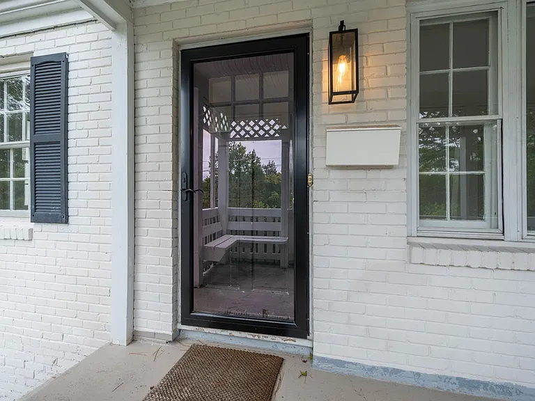 2922 Oberlin Rd — Photo 2