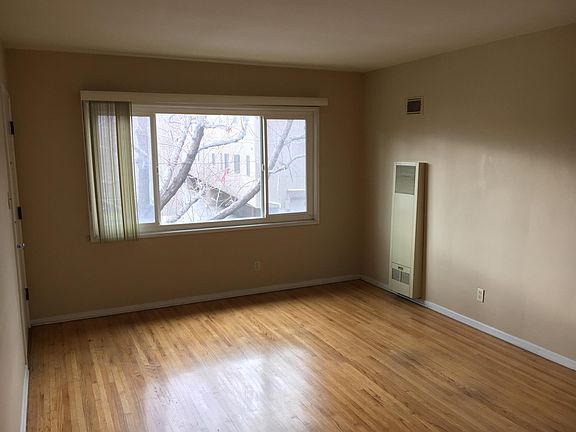 4th image of 3008 Greenfield Ave APT 2