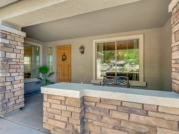 5th image of 44555 W Garden Ln