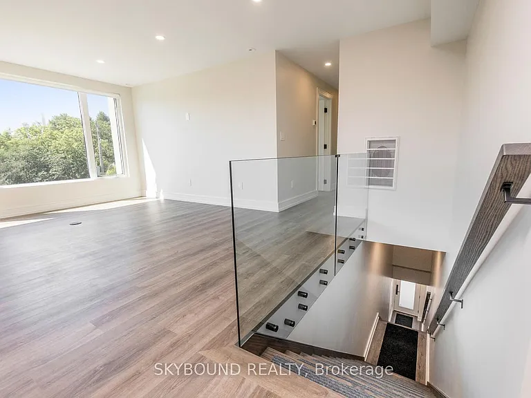109 Rhodes Ave #4 — Photo 4