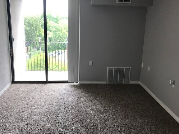 4th image of 1750 N Marywood Ave APT 605