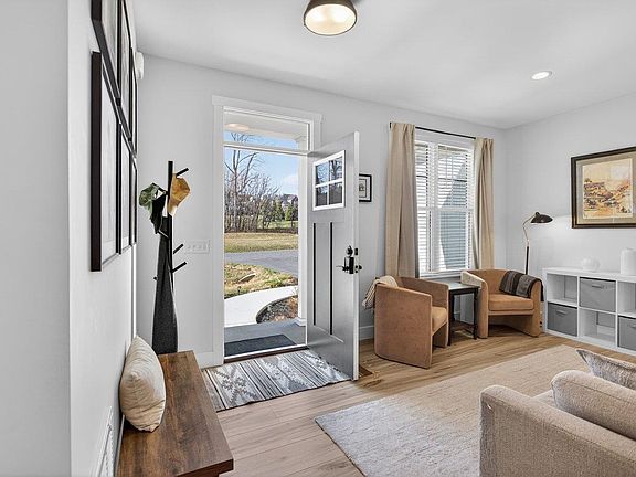 4th image of 475 Beauford Rd