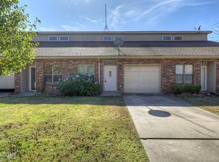 2873 Crystal Lake Dr #D, Joplin, MO 64804