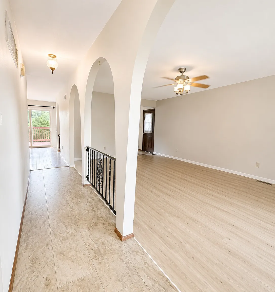 3 bed, 1310 sqft, $1,945 — Photo 2