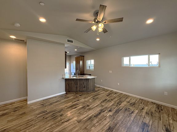 2nd image of 1472 Hooker Oak Ave