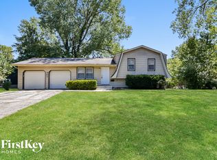 307 NE Arlington Cir, Lees Summit, MO 64063