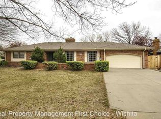 244 N Live Oak Ln, Wichita, KS 67206