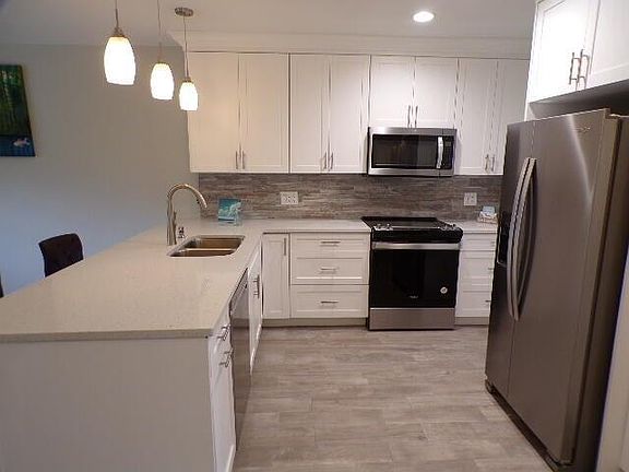 3rd image of 2248 NE 37th Street