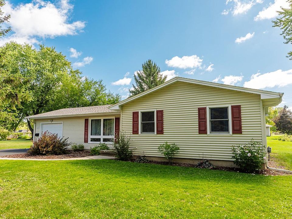 1st image of W395N5876 Laketon AVENUE