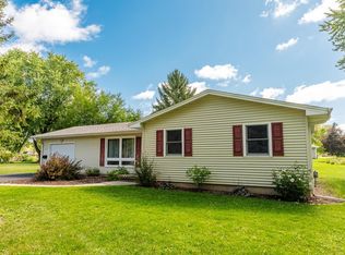 W395N5876 Laketon Ave, Oconomowoc, WI 53066