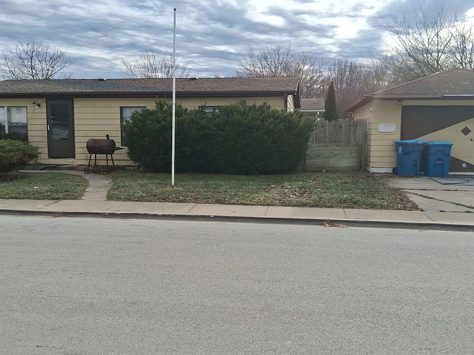 1st image of 1111 Barry Ln
