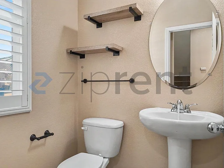 9749 Shanelyn Way — Photo 10